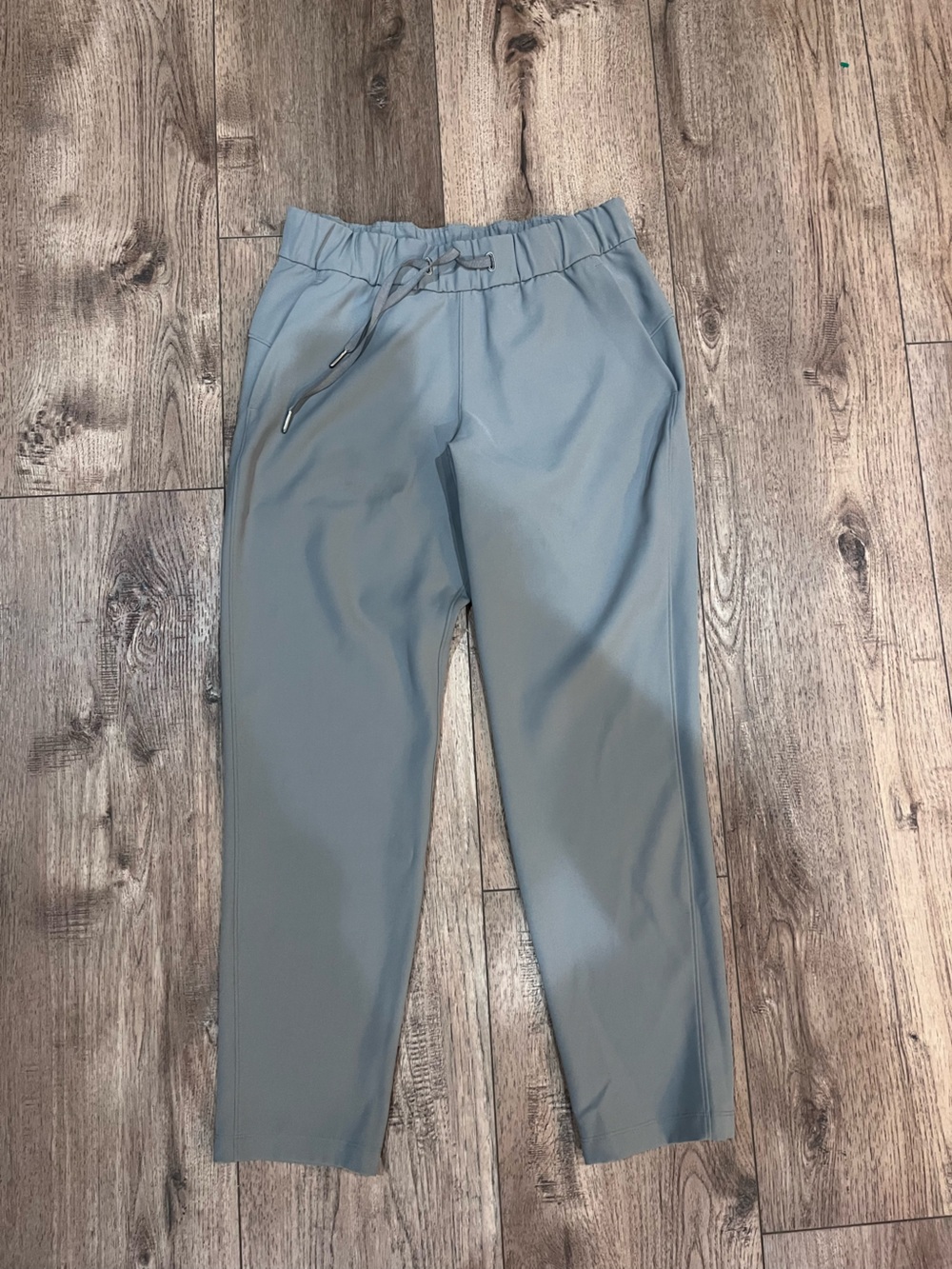 Lululemon On The Fly 7/8 Pant Woven Grey Size 6 27 Inseam